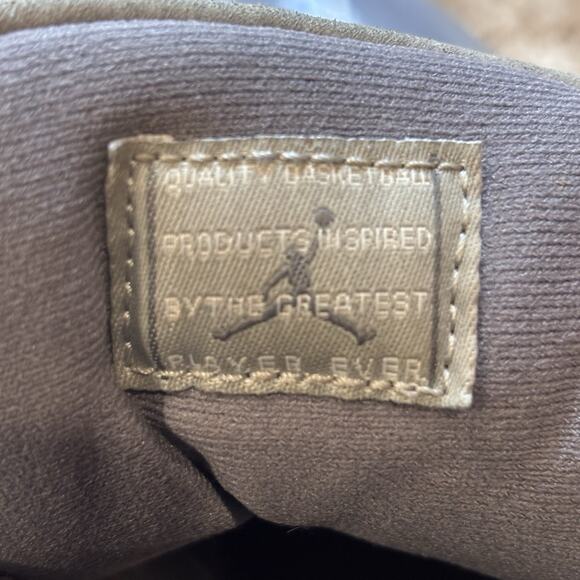 Nike Air Jordan 11 Cool Grey Men's Size 9.5 Sneakers 2021 CT8012-005 - Picture 11 of 12